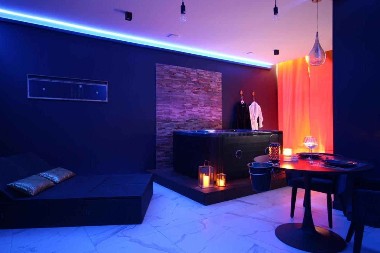 Suite Blue Jacuzzi Le Breuil  Eksteriør bilde