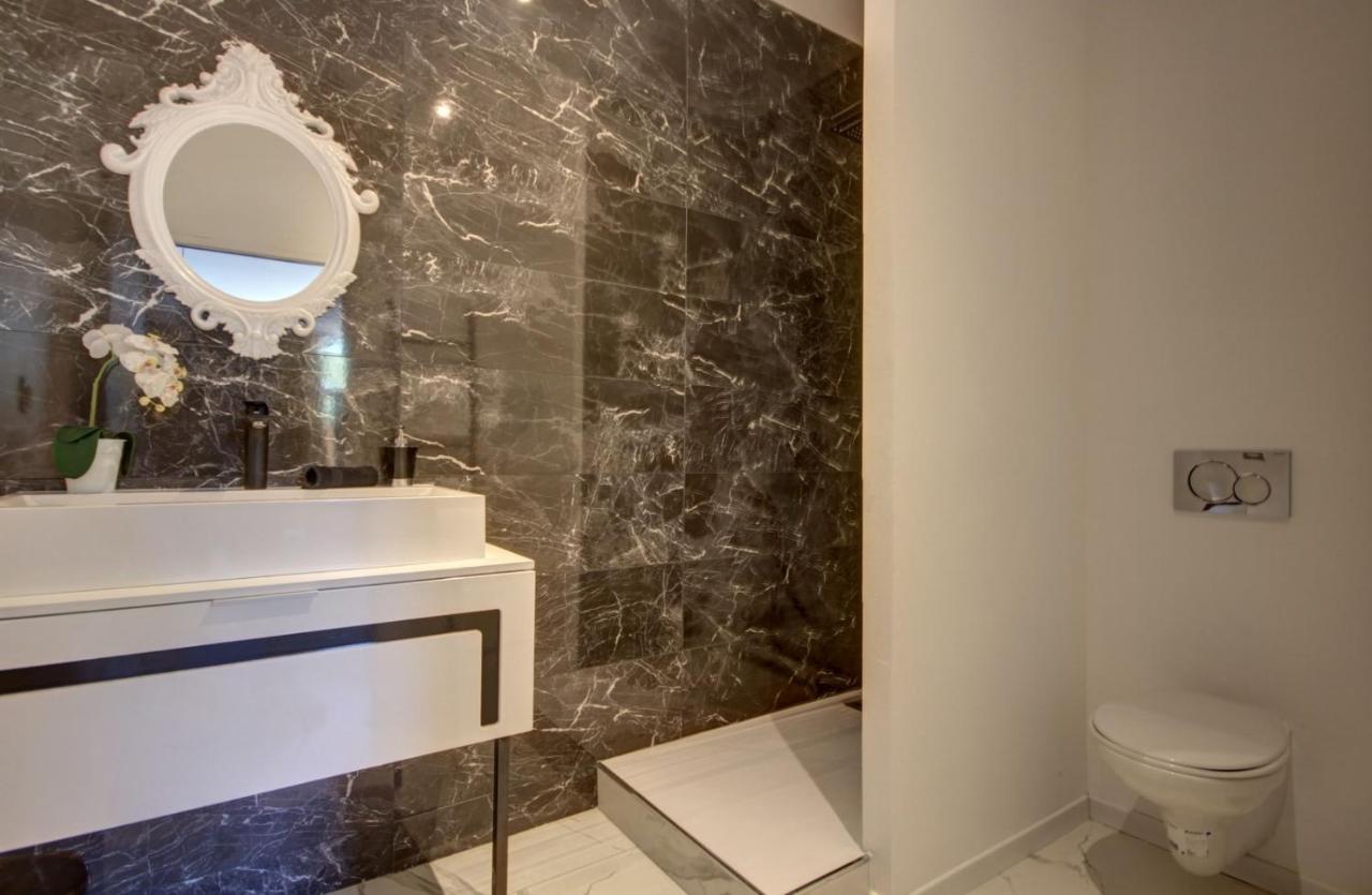 Suite Blue Jacuzzi Le Breuil  Eksteriør bilde